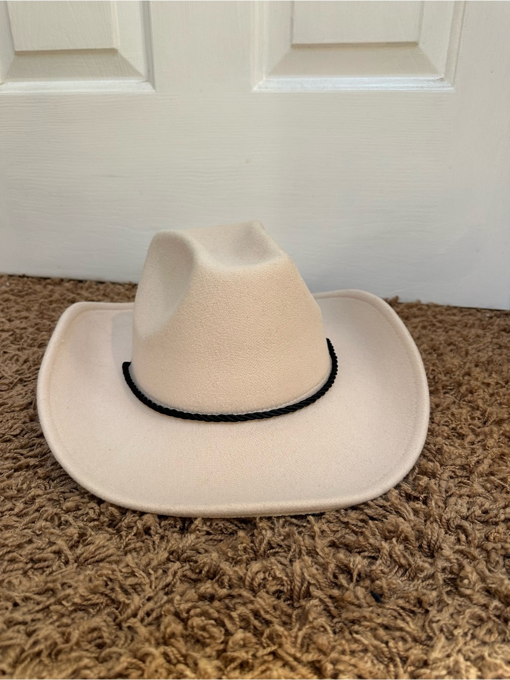 Classic Cream Western Cowboy Hat with Black Rope Band